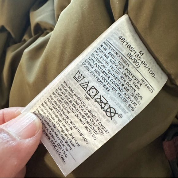 Banana Republic Maroon Men's Puffer Jacket - Picture 4 of 7